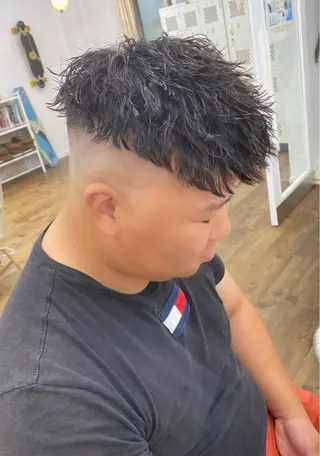 ショート パーマ メンズ メンズ特化サロン ウエダ ヒロキのヘアスタイル