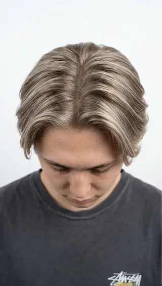 カラー メンズ 心斎橋メンズサロン リベルテグリットのヘアスタイル