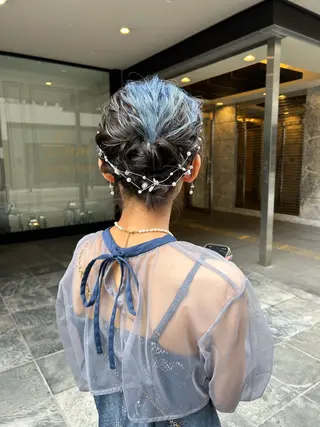 ショート カラー ヘアアレンジ AKO .のヘアスタイル