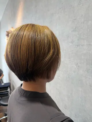 ショート レイヤー/艶カラー 松本　希愛のヘアスタイル