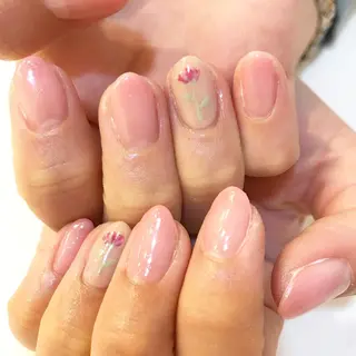 ネイル 板垣 綾乃のネイルデザイン
