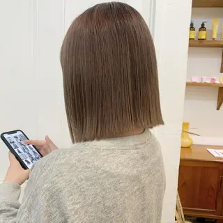 ミディアム カラー wakana/ 柔らかベージュカラーのヘアスタイル