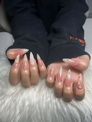 ネイル T.Lee Nail Lilyのネイルデザイン