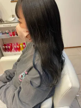 ロング カラー 秋元 菜摘のヘアスタイル