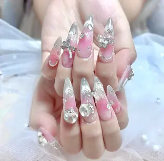 ネイル 🎀kira 長さだし💗モチ最高のネイルデザイン