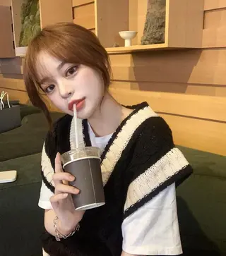 ロング 韓国ヘア レイヤーカットのヘアスタイル