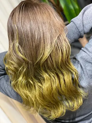ロング カラー ハイトーン得意😍 Lumiereのヘアスタイル