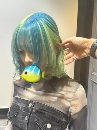 ショート カラー ブリーチカラー⸜♡⸝ クルミ🐍のヘアスタイル