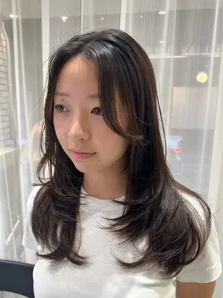 ミディアム レイヤーカット 早崎太生のヘアスタイル