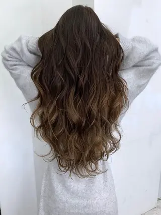 ロング カラー エクステ(レミー毛) NINEのヘアスタイル