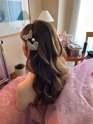 ヘアアレンジ ヘアセットメイク専門 ダーリンダーウィンのヘアスタイル