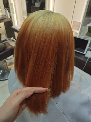 ミディアム ブルーテーフ西 凪沙のヘアスタイル
