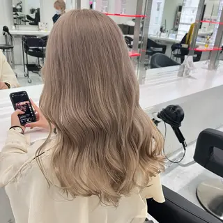 セミロング カラー ヘアアレンジ 🫧うる艶トレンド 🫧透明感カラーのヘアスタイル