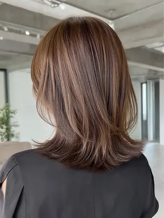ミディアム 松谷 圭のヘアスタイル