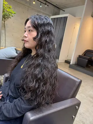 ロング 🇺🇸朝5分で簡単 海外風パーマ🇺🇸のヘアスタイル