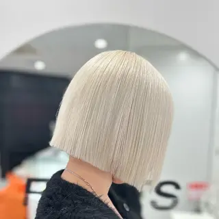 カラー 🤍ハイトーン寒色 🤍MADOKAのヘアスタイル