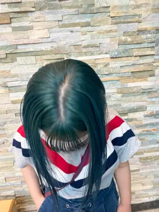 ミディアム デザインカラー/ボブ ブリーチカラー/ユリのヘアスタイル