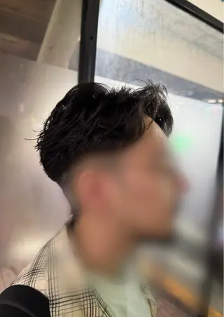 ショート パーマ メンズ 町田メンズパーマ 特化 金井蒔士のヘアスタイル