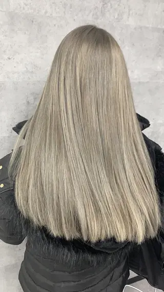 ロング カラー 大阪レミーエクステ チビ編み込みのヘアスタイル