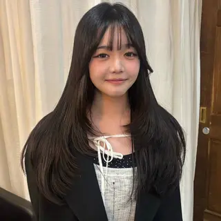 ロング ゆうめ 透明感カラー /韓国風レイヤーのヘアスタイル