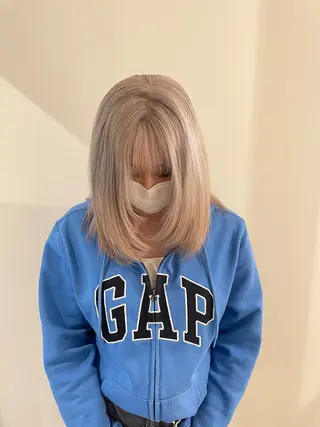 ミディアム カラー 渋谷 留菜のヘアスタイル