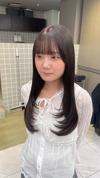 カラー 🖤暗髪グレージュ |透明感カラー ゆりのヘアスタイル