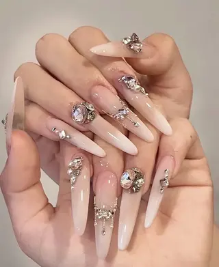 ネイル D-BEAUTY Nailsalonのネイルデザイン