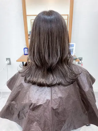 ミディアム カラー Luxbe hakataのヘアスタイル