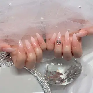 ネイル Hin Nailのネイルデザイン