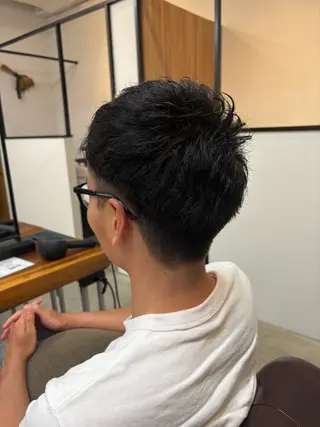 ショート メンズ 吉沢 史翔のヘアスタイル