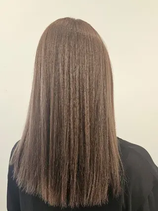 セミロング カラー あいだ🐼ミニモ 8月限定クーポン配信のヘアスタイル