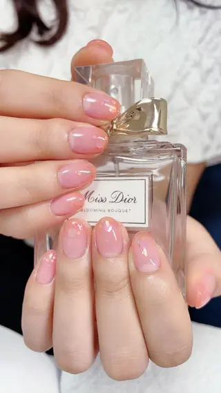 ショート カラー ネイル Petite Cannelleのネイルデザイン