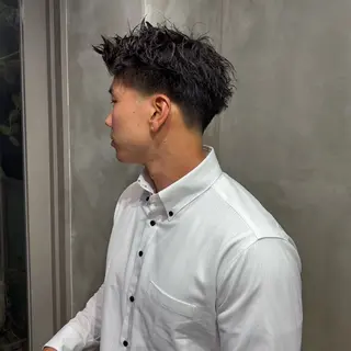 メンズ カネガエ ユウヤのヘアスタイル