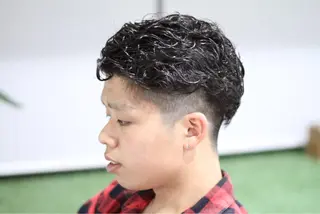 ショート パーマ メンズ 矢島 真樹のヘアスタイル