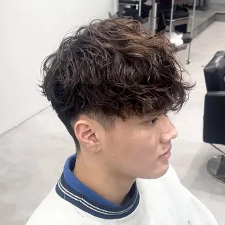 パーマ メンズ 曲がる縮毛矯正 LIBER 岩名のヘアスタイル