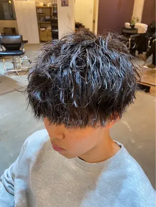 ショート ツイスパ/シャドウ 新井のヘアスタイル