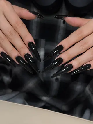 ロング Tagi Nail 銀座店のネイルデザイン