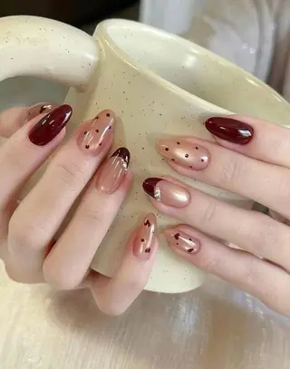 ネイル Dyo Nail_Royalのネイルデザイン
