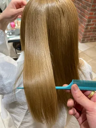 ロング 《インナーカラー》 YAMADAのヘアスタイル