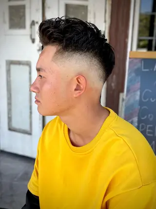 ショート 上岡 祐のヘアスタイル
