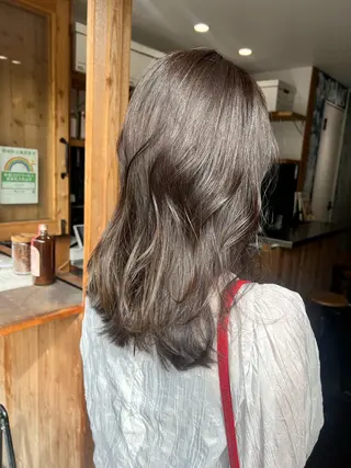 ロング カラー 野上 優子のヘアスタイル