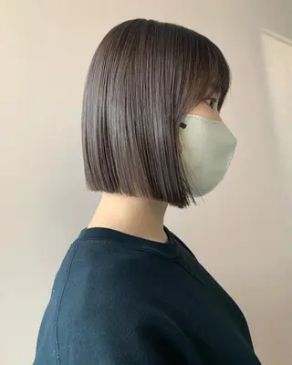 ショート カラー hubhair レイヤー/透明感のヘアスタイル