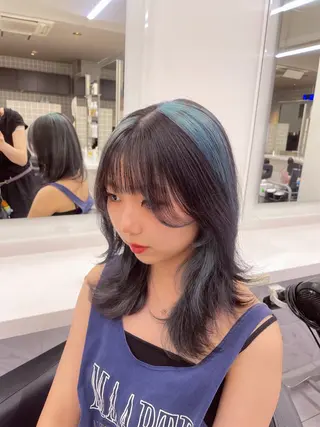 ロング カラー 抜け感レイヤー︴ ニュアンスカラーのヘアスタイル