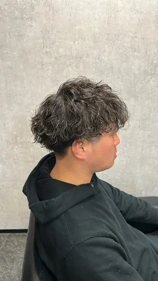 ショート 国府田 裕のヘアスタイル