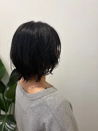 ミディアム パーマ 大久保 梨音のヘアスタイル