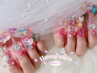 ミディアム 西村 華蓮のネイルデザイン