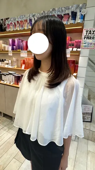 セミロング HIDERO/渋谷/ 韓国/顔周りカットのヘアスタイル