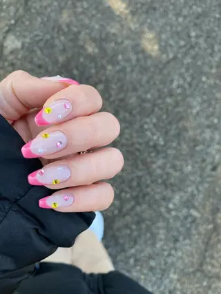 ネイル Apri  Lush 大金のネイルデザイン