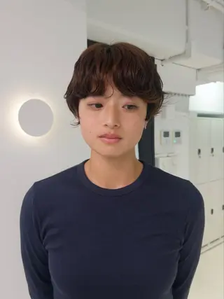 ショート カラー lomalia moekaのヘアスタイル