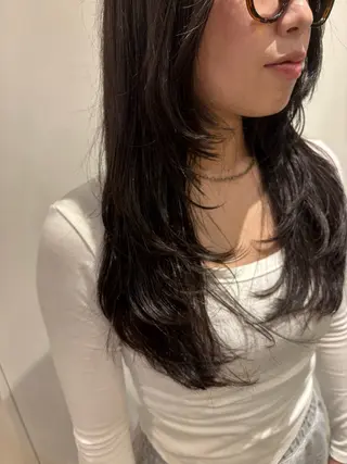ロング 青木 咲歩のヘアスタイル